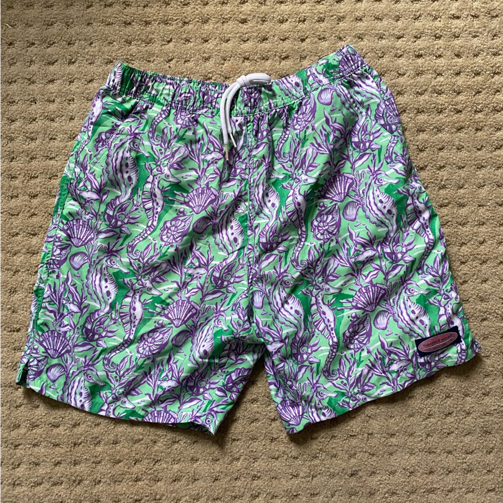 Barely worn vineyard vines swim trunks men’s XS